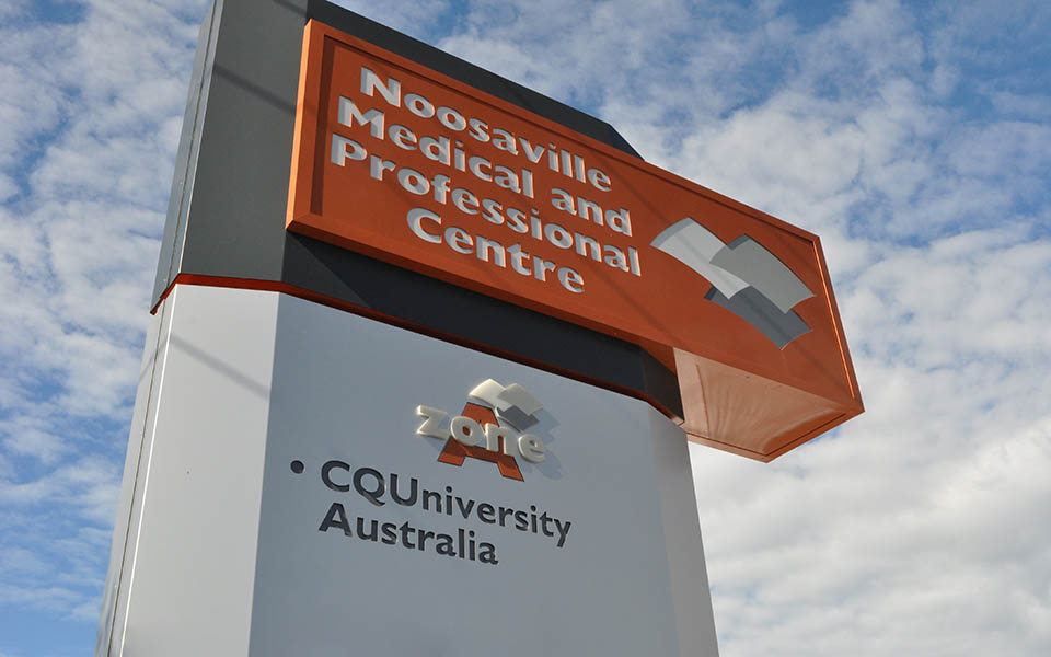 中央昆士兰大学